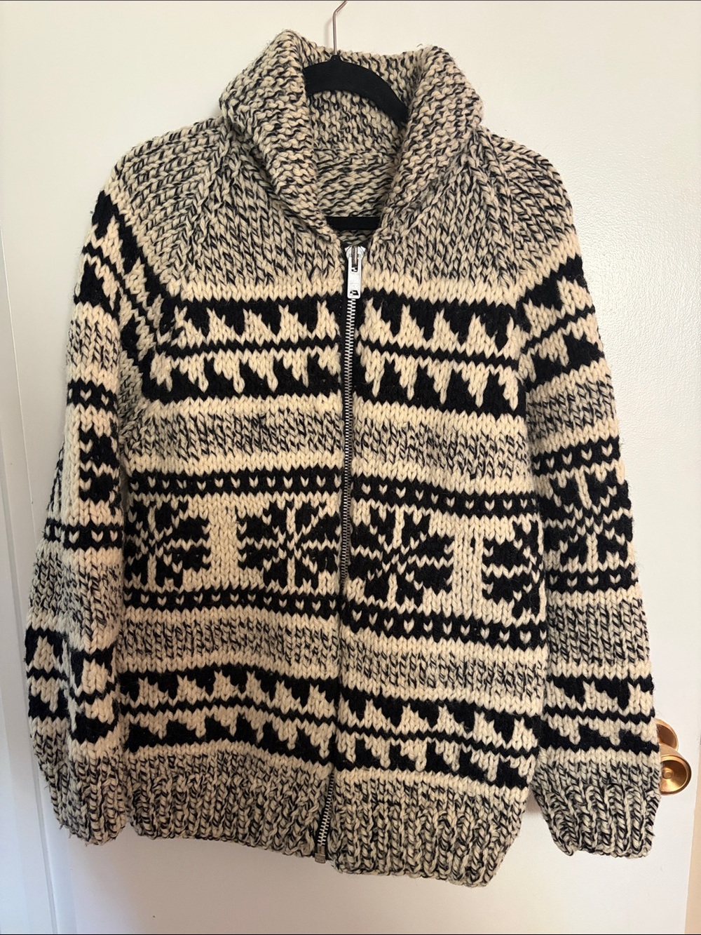 Vintage Handmade Cowichan Wool Snowflake Cardigan, Geometric Knit size M/L